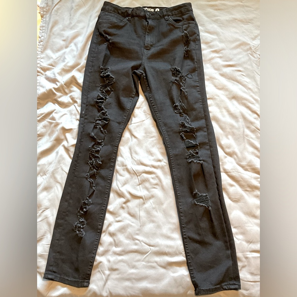 CHARLOTTE RUSSE Black Denim Distressed Jeans